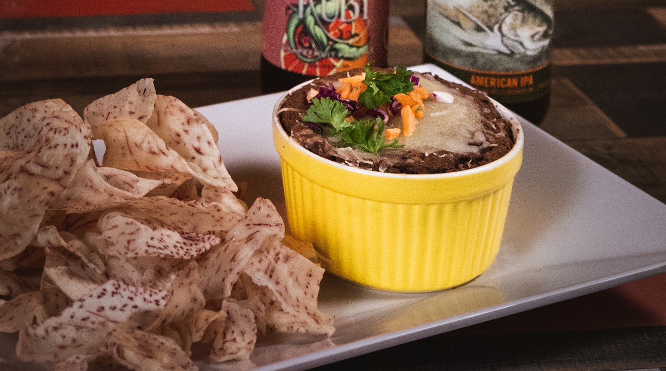 Black Beans Hummus with Malanga Chips